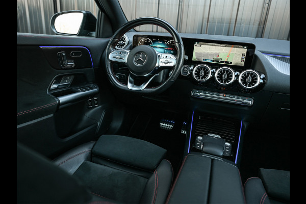 Mercedes-Benz GLA 250 e AMG Line · Panoramadak · Elektr. verst. stoelen · Ambiance sfeerverlichting · Stoelverwarming · Achteruitrijcamera ·