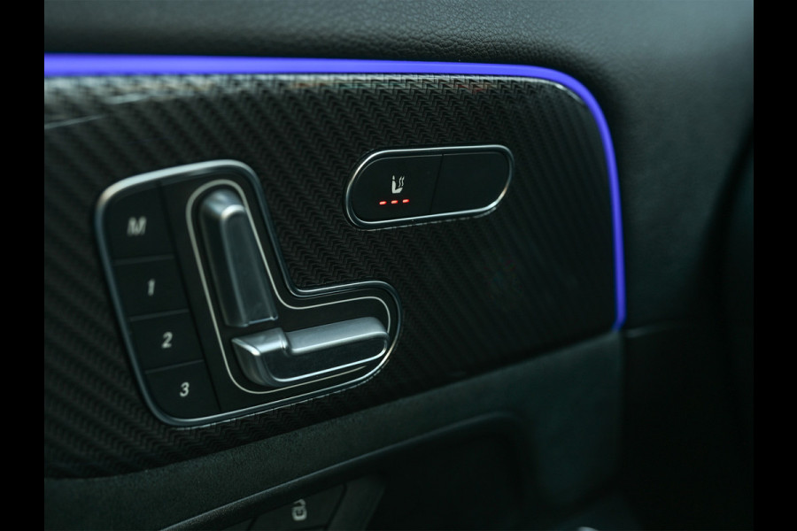Mercedes-Benz GLA 250 e AMG Line · Panoramadak · Elektr. verst. stoelen · Ambiance sfeerverlichting · Stoelverwarming · Achteruitrijcamera ·