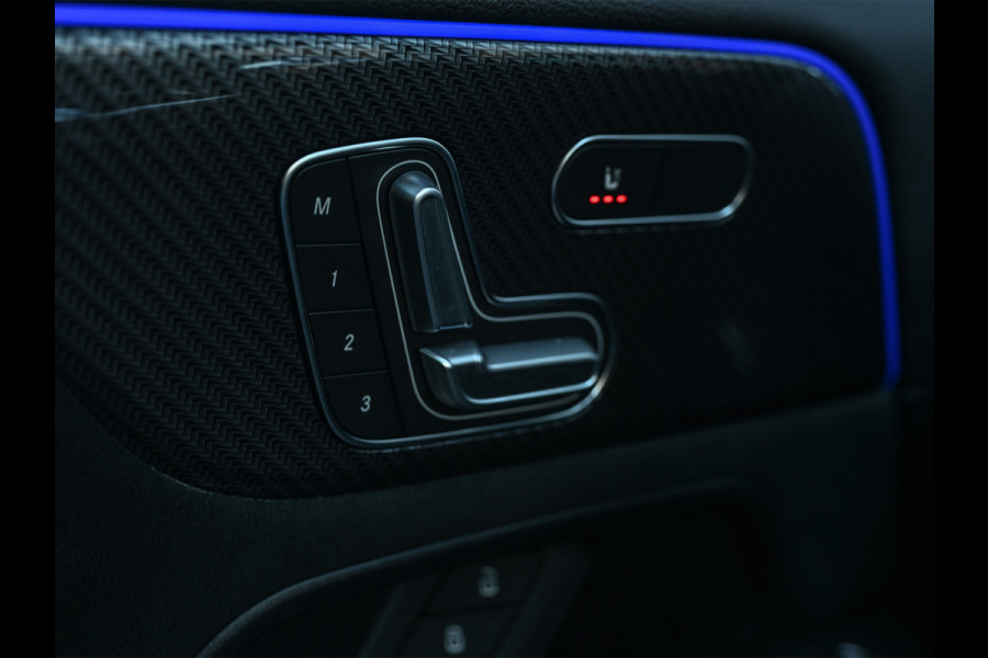 Mercedes-Benz GLA 250 e AMG Line · Panoramadak · Elektr. verst. stoelen · Ambiance sfeerverlichting · Stoelverwarming · Achteruitrijcamera ·