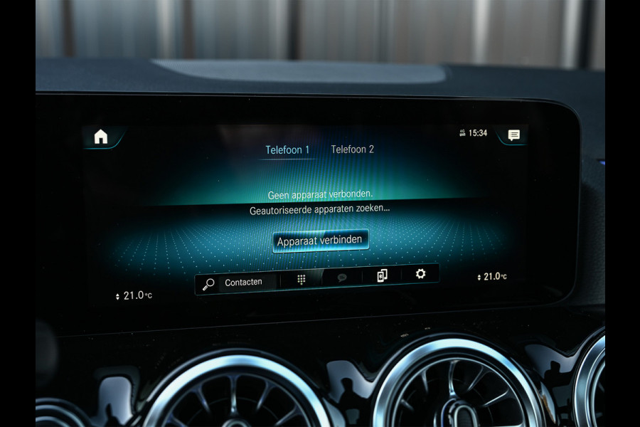 Mercedes-Benz GLA 250 e AMG Line · Panoramadak · Elektr. verst. stoelen · Ambiance sfeerverlichting · Stoelverwarming · Achteruitrijcamera ·