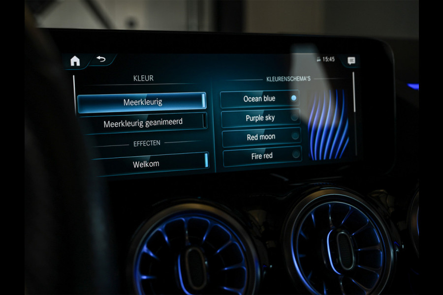 Mercedes-Benz GLA 250 e AMG Line · Panoramadak · Elektr. verst. stoelen · Ambiance sfeerverlichting · Stoelverwarming · Achteruitrijcamera ·