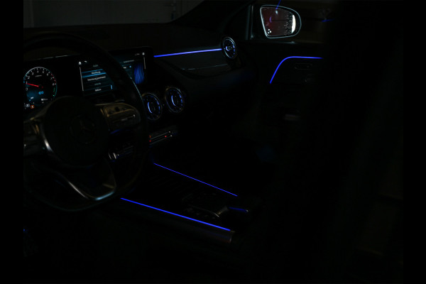 Mercedes-Benz GLA 250 e AMG Line · Panoramadak · Elektr. verst. stoelen · Ambiance sfeerverlichting · Stoelverwarming · Achteruitrijcamera ·