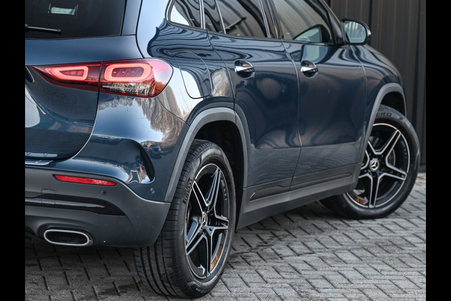 Mercedes-Benz GLA 250 e AMG Line · Panoramadak · Elektr. verst. stoelen · Ambiance sfeerverlichting · Stoelverwarming · Achteruitrijcamera ·