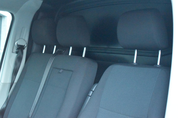 Volkswagen Transporter 2.0 TDI L2H1 Highline Carplay Trekhaak Cruise Navi