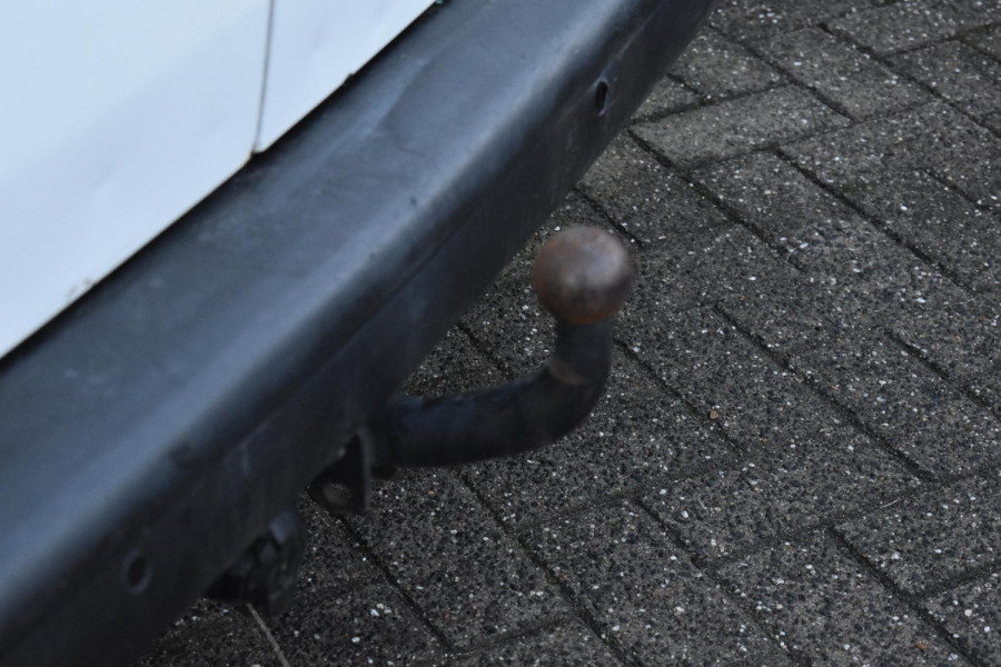 Volkswagen Transporter 2.0 TDI L2H1 Highline Carplay Trekhaak Cruise Navi