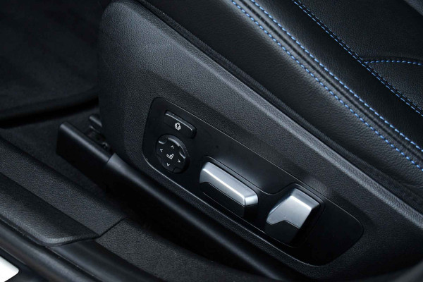 BMW 3 Serie Touring 330e M-Sport Pro Pano M-zetels ACC HUD HiFi 19inch