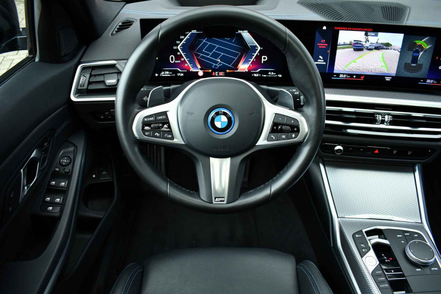 BMW 3 Serie Touring 330e M-Sport Pro Pano M-zetels ACC HUD HiFi 19inch