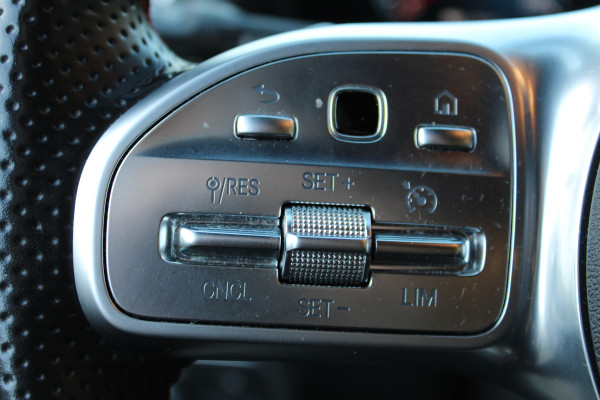 Mercedes-Benz EQA 250 AMG Line 67 kWh SOh 96,3% SFEER NAVI LED 43000KM!!!