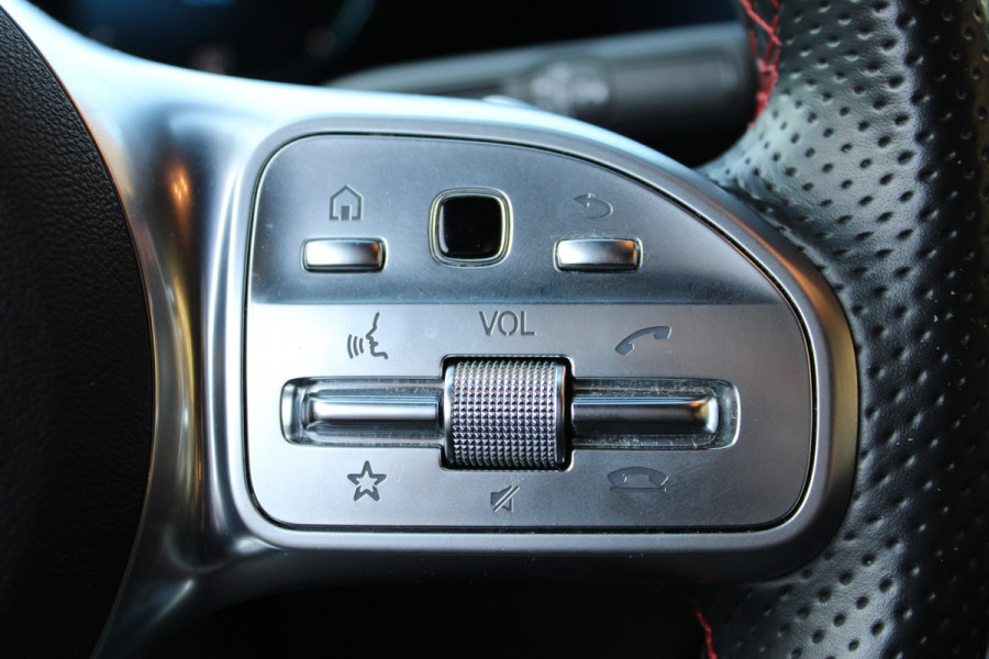Mercedes-Benz EQA 250 AMG Line 67 kWh SOh 96,3% SFEER NAVI LED 43000KM!!!