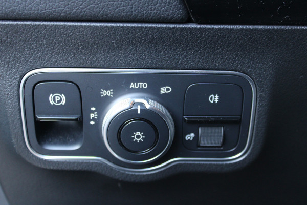 Mercedes-Benz EQA 250 AMG Line 67 kWh SOh 96,3% SFEER NAVI LED 43000KM!!!