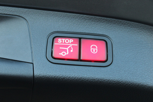 Mercedes-Benz EQA 250 AMG Line 67 kWh SOh 96,3% SFEER NAVI LED 43000KM!!!