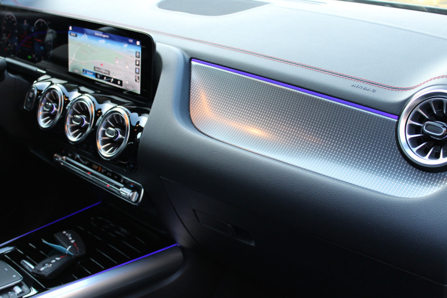 Mercedes-Benz EQA 250 AMG Line 67 kWh SOh 96,3% SFEER NAVI LED 43000KM!!!