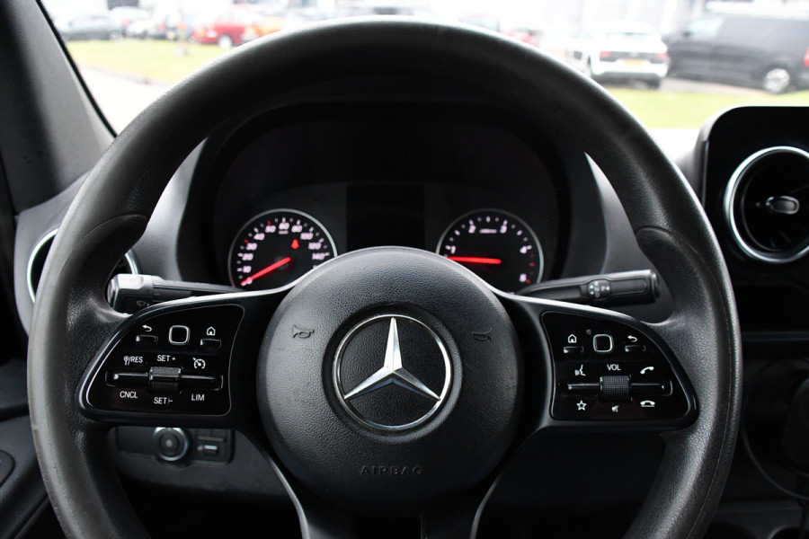 Mercedes-Benz Sprinter 319 V6 3.0 CDI L3H2 Black Edition Camera, Cruise, Carplay, LED, 10,5'' Mbux, 3500kg Trekhaak, Automaat, 190pk, Uniek!