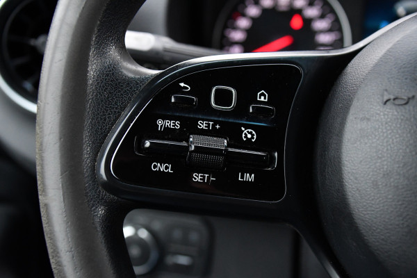 Mercedes-Benz Sprinter 319 V6 3.0 CDI L3H2 Black Edition Camera, Cruise, Carplay, LED, 10,5'' Mbux, 3500kg Trekhaak, Automaat, 190pk, Uniek!