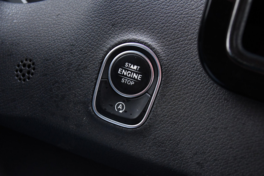 Mercedes-Benz Sprinter 319 V6 3.0 CDI L3H2 Black Edition Camera, Cruise, Carplay, LED, 10,5'' Mbux, 3500kg Trekhaak, Automaat, 190pk, Uniek!