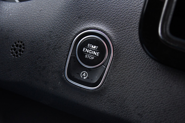 Mercedes-Benz Sprinter 319 V6 3.0 CDI L3H2 Black Edition Camera, Cruise, Carplay, LED, 10,5'' Mbux, 3500kg Trekhaak, Automaat, 190pk, Uniek!