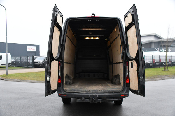 Mercedes-Benz Sprinter 319 V6 3.0 CDI L3H2 Black Edition Camera, Cruise, Carplay, LED, 10,5'' Mbux, 3500kg Trekhaak, Automaat, 190pk, Uniek!