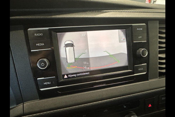 Volkswagen Transporter 2.0 TDI L1H1 110 pk Airco Cruise Control Trekhaak Navi
