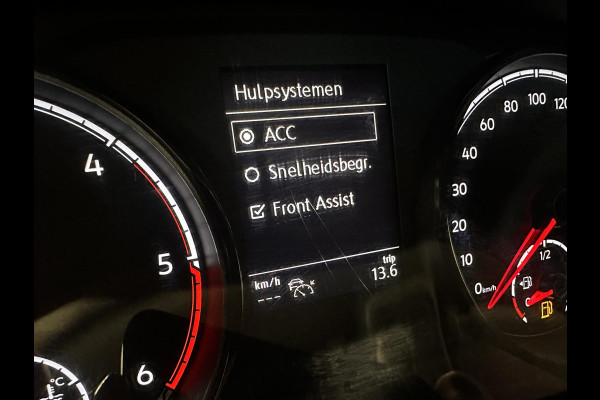 Volkswagen Transporter 2.0 TDI L1H1 110 pk Airco Cruise Control Trekhaak Navi
