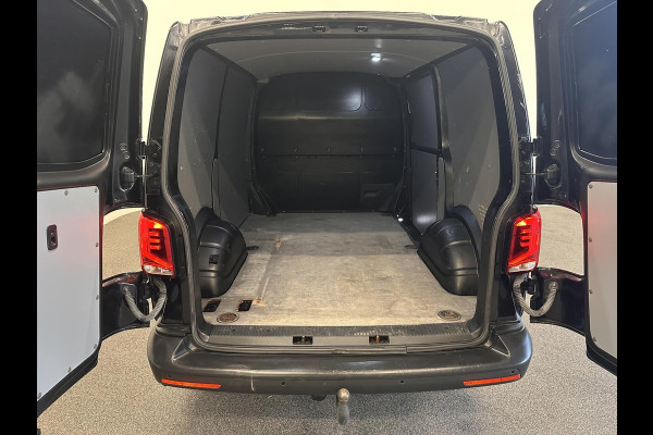 Volkswagen Transporter 2.0 TDI L1H1 110 pk Airco Cruise Control Trekhaak Navi