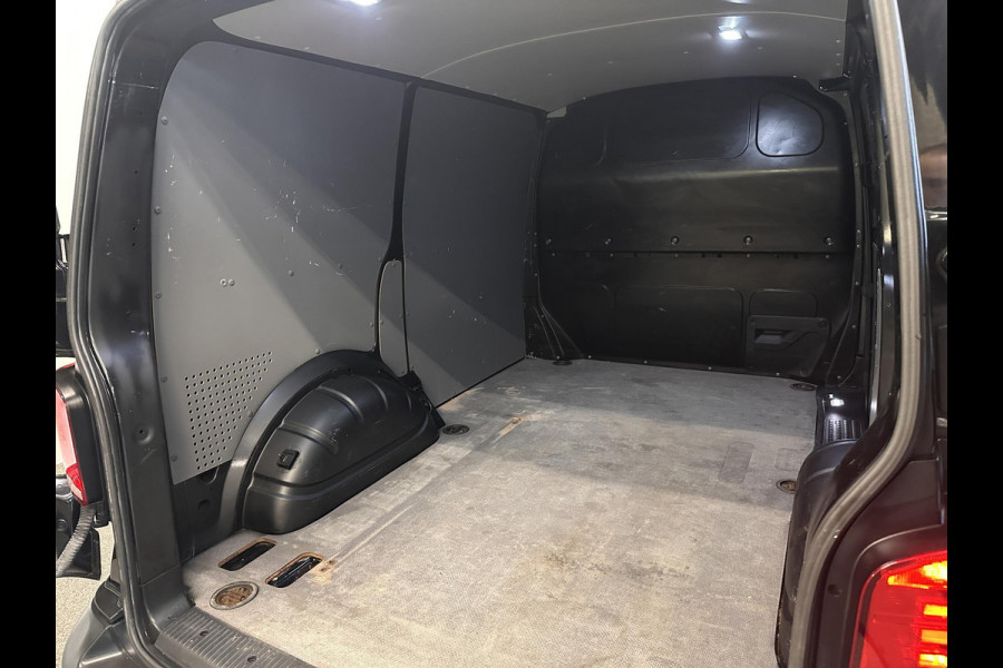 Volkswagen Transporter 2.0 TDI L1H1 110 pk Airco Cruise Control Trekhaak Navi