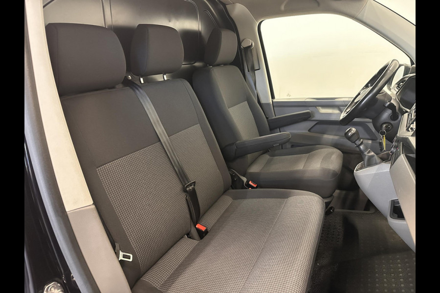 Volkswagen Transporter 2.0 TDI L1H1 110 pk Airco Cruise Control Trekhaak Navi