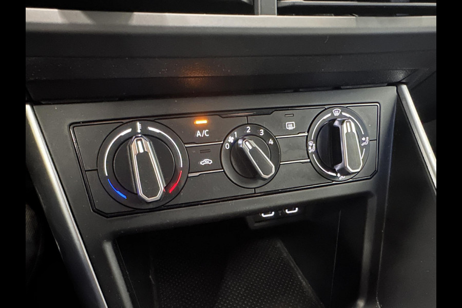 Volkswagen Polo 1.0 TSI Life Airco Caplay Navi Cruise Control Full LED PDC Voor/Achter 15" LM Velgen