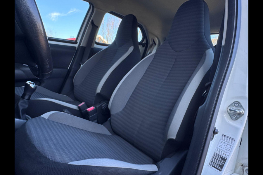 Toyota Aygo 1.0 VVT-i x-joy Navi/Camera/Xenon