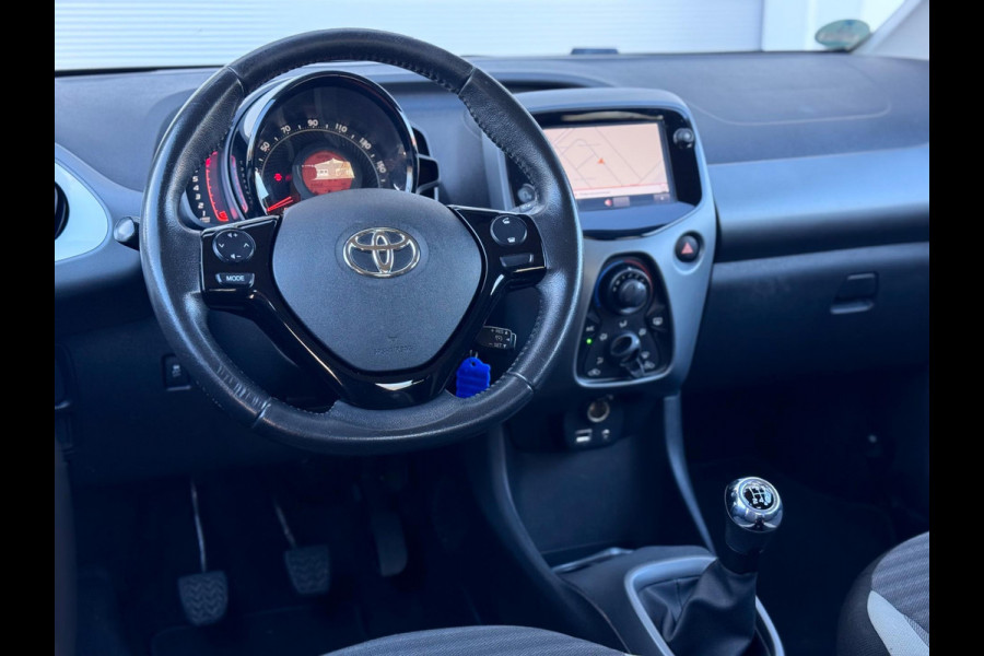 Toyota Aygo 1.0 VVT-i x-joy Navi/Camera/Xenon