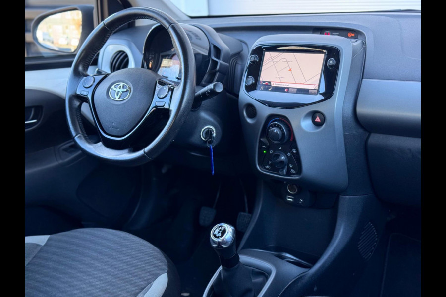 Toyota Aygo 1.0 VVT-i x-joy Navi/Camera/Xenon