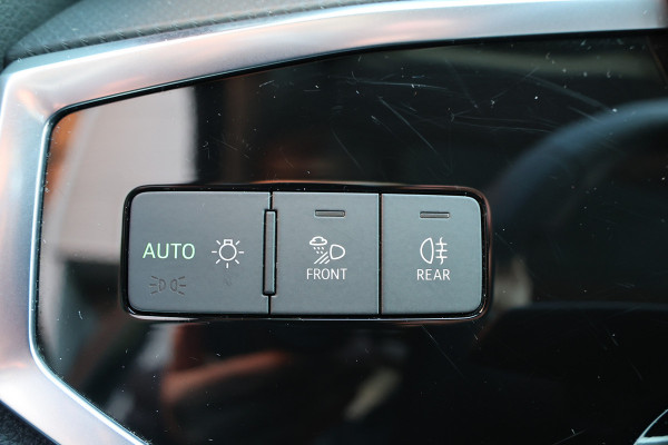 Audi Q3 35 TFSI Pro Line | Panoramadak | ACC | Side Assist | Lane Assist | Stoelverwarming | Camera | CarPlay | Keyless Go | Virtual Cockpit | F1 Flippers | Inc BTW | Nieuwe APK