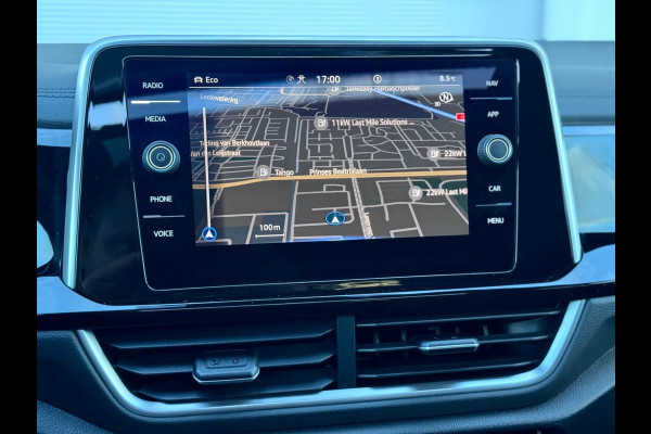 Volkswagen T-Roc 1.5 TSI R-Line Pano/Camera/Blindspot