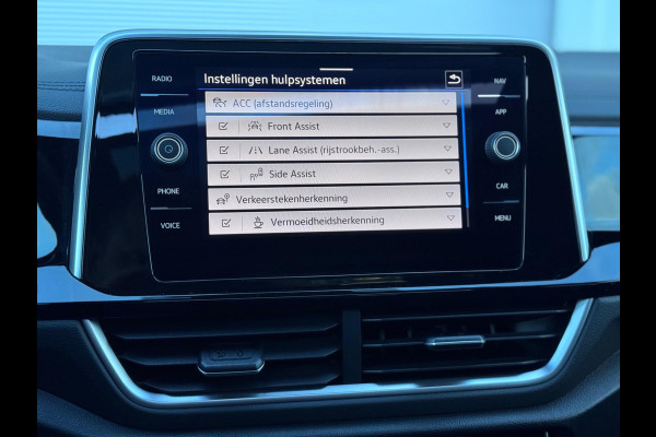 Volkswagen T-Roc 1.5 TSI R-Line Pano/Camera/Blindspot