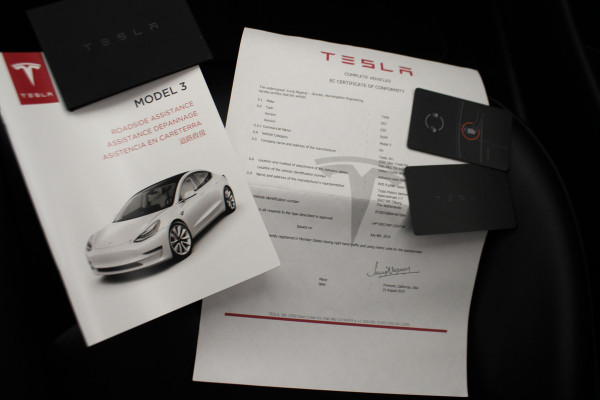 Tesla Model 3 Performance AWD 75 kWh Pano/leder