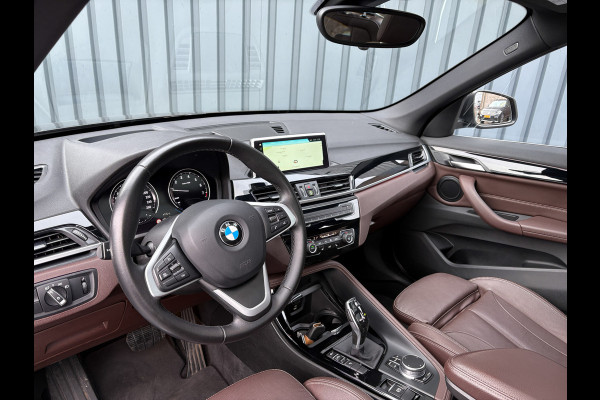 BMW X1 sDrive20i High Executive | Trekhaak afnb. | Panodak | Head Up | Camera | Elk. A-klep | Leder | Prijs Rijklaar!!