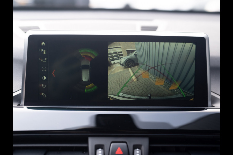 BMW X1 sDrive20i High Executive | Trekhaak afnb. | Panodak | Head Up | Camera | Elk. A-klep | Leder | Prijs Rijklaar!!