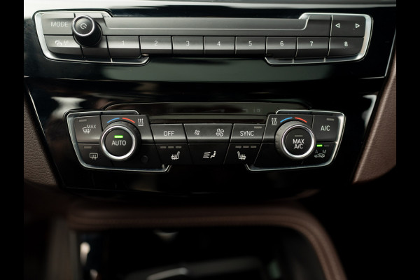 BMW X1 sDrive20i High Executive | Trekhaak afnb. | Panodak | Head Up | Camera | Elk. A-klep | Leder | Prijs Rijklaar!!