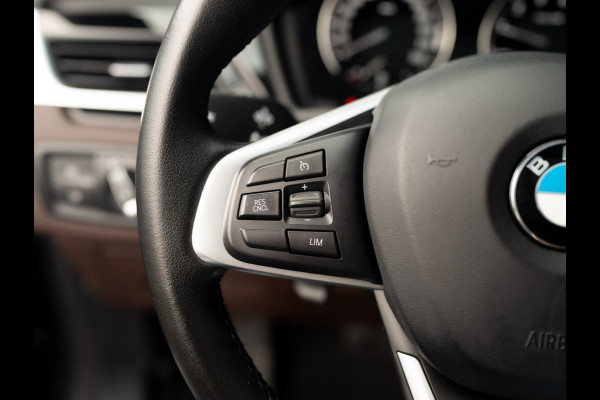 BMW X1 sDrive20i High Executive | Trekhaak afnb. | Panodak | Head Up | Camera | Elk. A-klep | Leder | Prijs Rijklaar!!