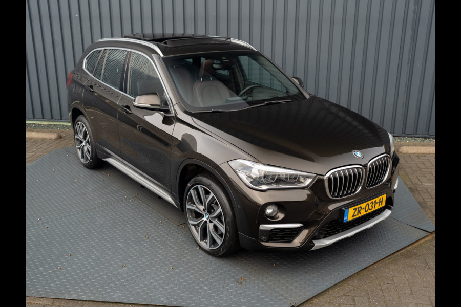 BMW X1 sDrive20i High Executive | Trekhaak afnb. | Panodak | Head Up | Camera | Elk. A-klep | Leder | Prijs Rijklaar!!