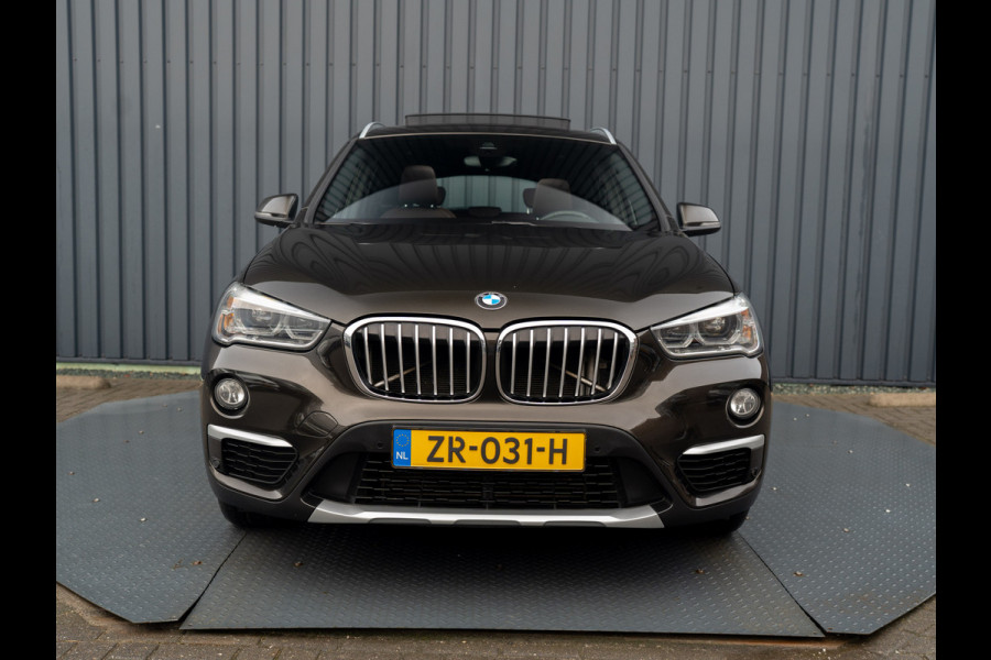 BMW X1 sDrive20i High Executive | Trekhaak afnb. | Panodak | Head Up | Camera | Elk. A-klep | Leder | Prijs Rijklaar!!