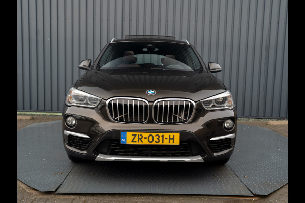 BMW X1 sDrive20i High Executive | Trekhaak afnb. | Panodak | Head Up | Camera | Elk. A-klep | Leder | Prijs Rijklaar!!
