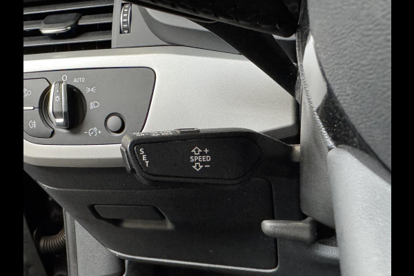 Audi A4 Limousine 35 TFSI Launch edition Business Automaat Navigatie Climate Control Trekhaak