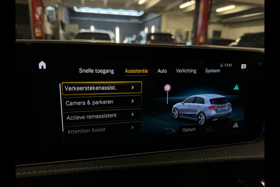 Mercedes-Benz A-Klasse 200 AMG Pano|Night|Sfeer|Burm|A35 Pack