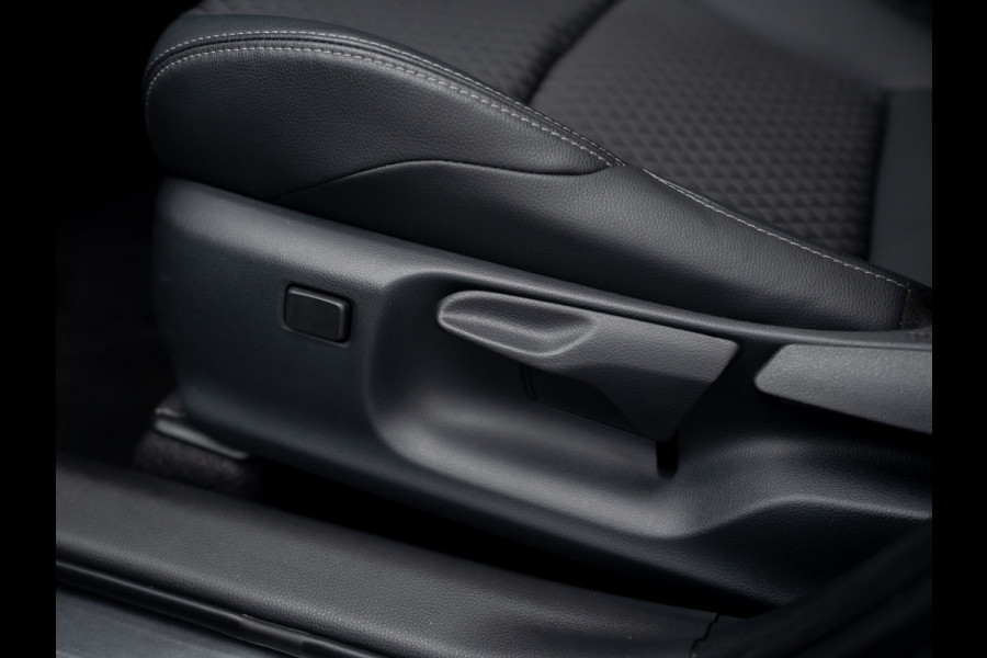 Mazda 2 Hybrid 1.5 Homura Plus | Trekhaak afnb. | Panodak | Head Up | Prijs Rijklaar!!