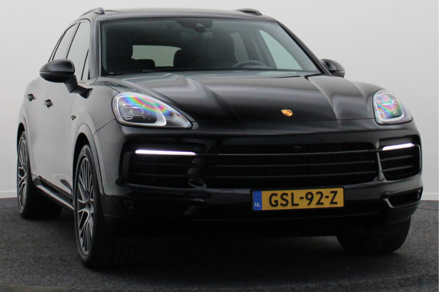 Porsche Cayenne 3.0 E-Hybrid Platinum Edition Sport Chrono Plus, Panoramadak, Luchtvering, Trekhaak, BOSE, 21"