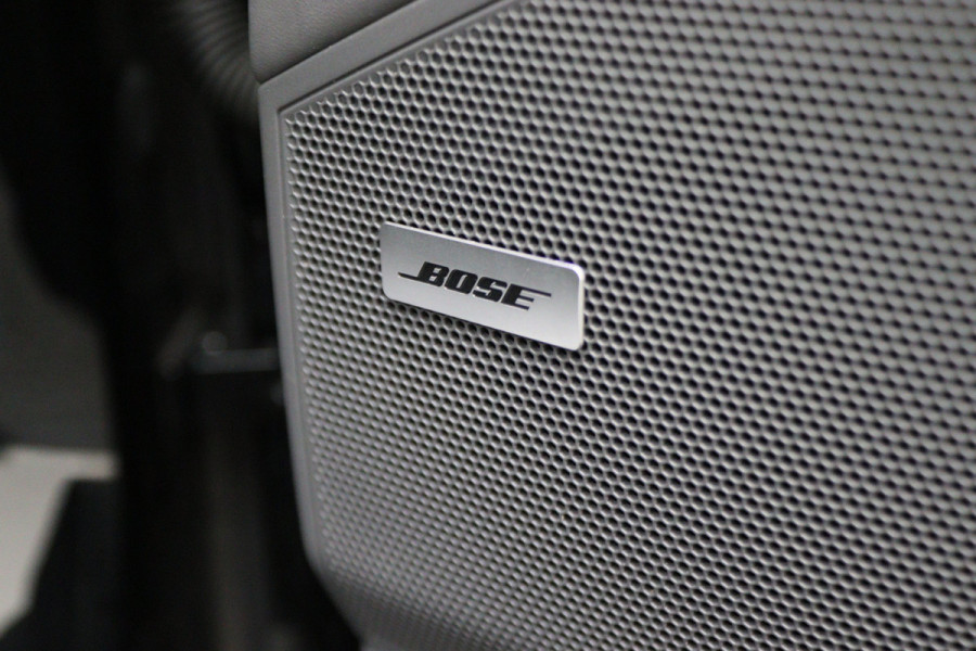 Porsche Cayenne 3.0 E-Hybrid Platinum Edition Sport Chrono Plus, Panoramadak, Luchtvering, Trekhaak, BOSE, 21"