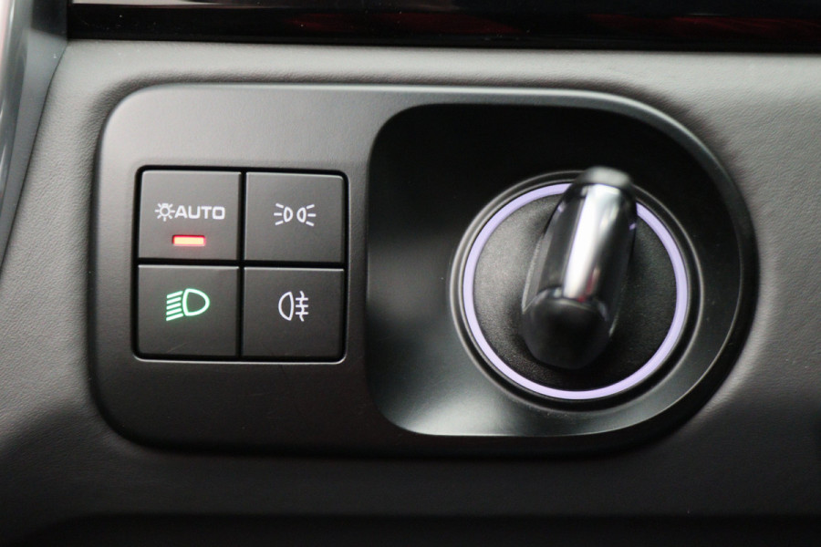 Porsche Cayenne 3.0 E-Hybrid Platinum Edition Sport Chrono Plus, Panoramadak, Luchtvering, Trekhaak, BOSE, 21"