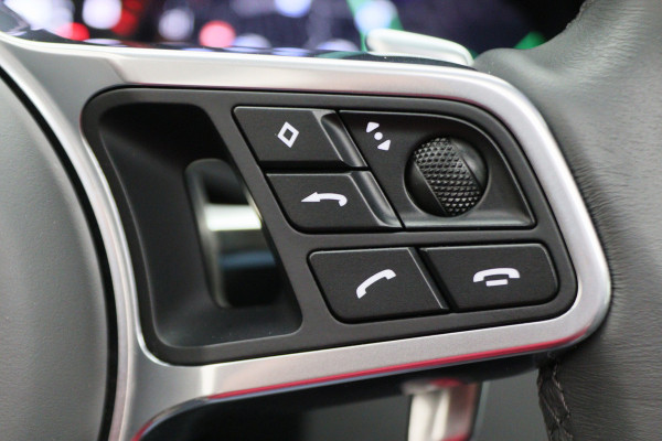 Porsche Cayenne 3.0 E-Hybrid Platinum Edition Sport Chrono Plus, Panoramadak, Luchtvering, Trekhaak, BOSE, 21"