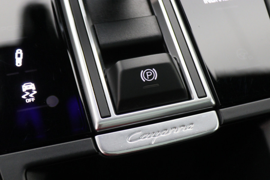 Porsche Cayenne 3.0 E-Hybrid Platinum Edition Sport Chrono Plus, Panoramadak, Luchtvering, Trekhaak, BOSE, 21"