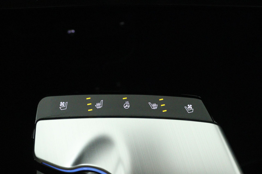 Kia Ev6 GT-Line 77.4 kWh (PANORAMADAK, STOELVERWARMING/KOELING, STUURVERWARMING, CAMERA, ELEKTR STOELEN, SFEERVERLICHTING)